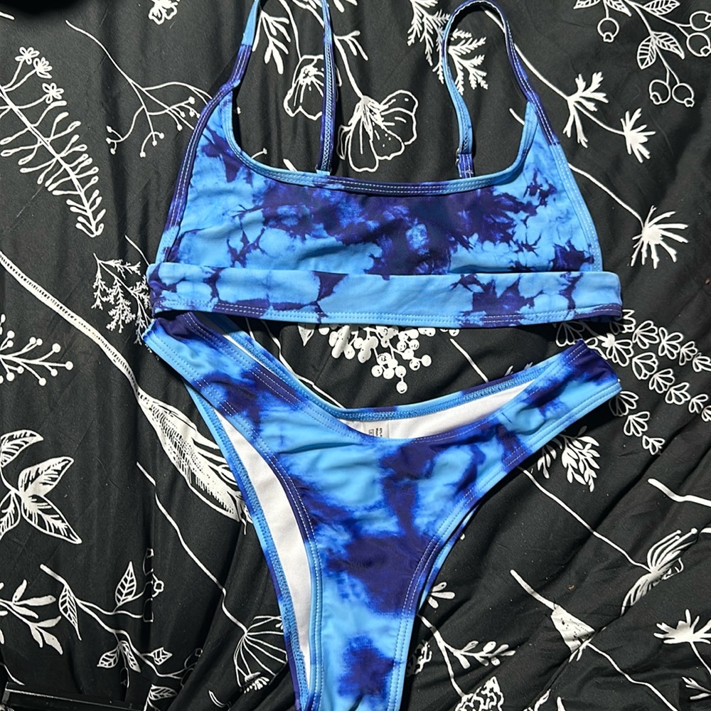 SHEIN Swimming suit size small